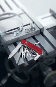   Victorinox WORK CHAMP (0.8564) 111 21 