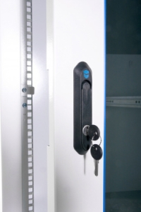     42U (600  800)  ,  