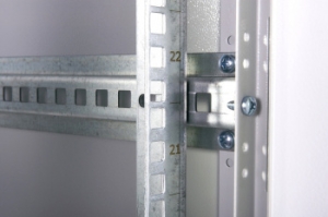     42U (600  800)  ,  