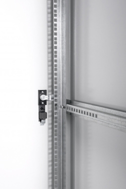     42U (600  800)  ,  